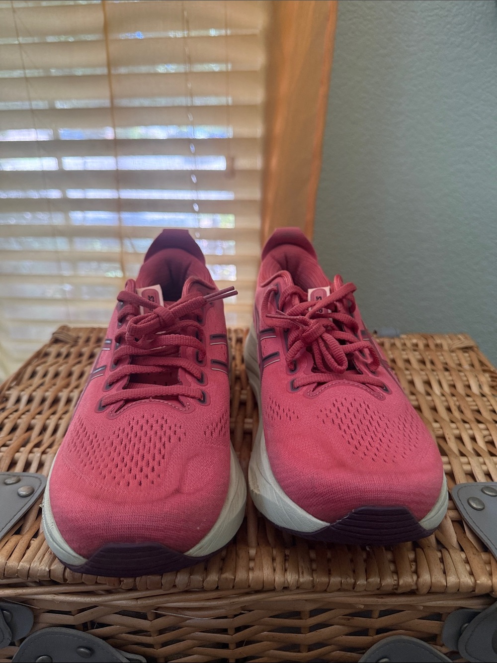 ASICS Gel-Kayano 32 running shoes - pre-loved. Men’s sz11